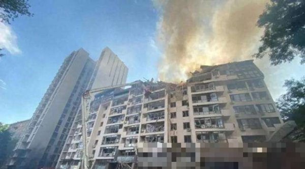 股票按天配资 俄军狂轰乌克兰: 无人机遮天蔽日时, 谁在防空洞里数着心跳?